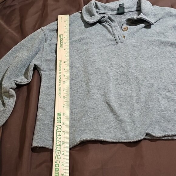 Wild Fable Gray Cropped Polo Collar 2 Button Lightweight Sweatshirt Size M - Picture 5 of 6